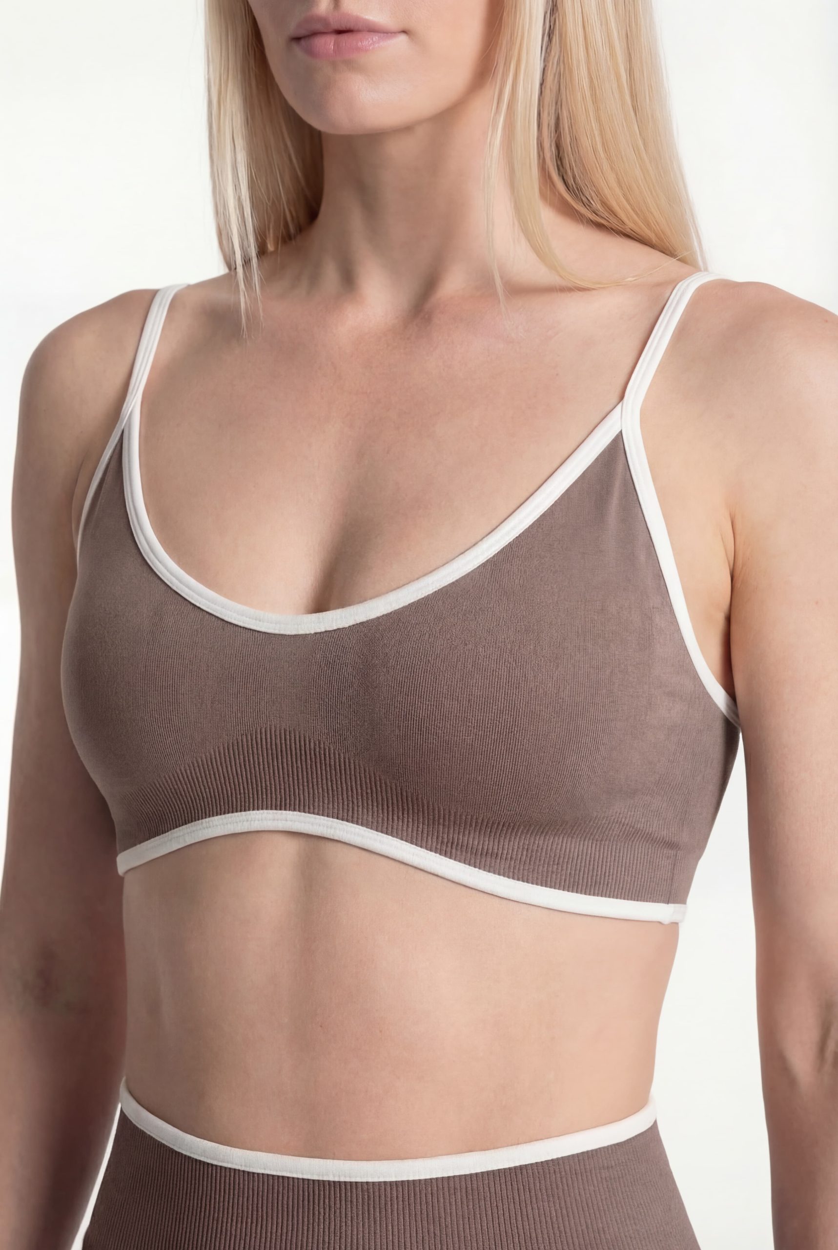Taupe closeup2